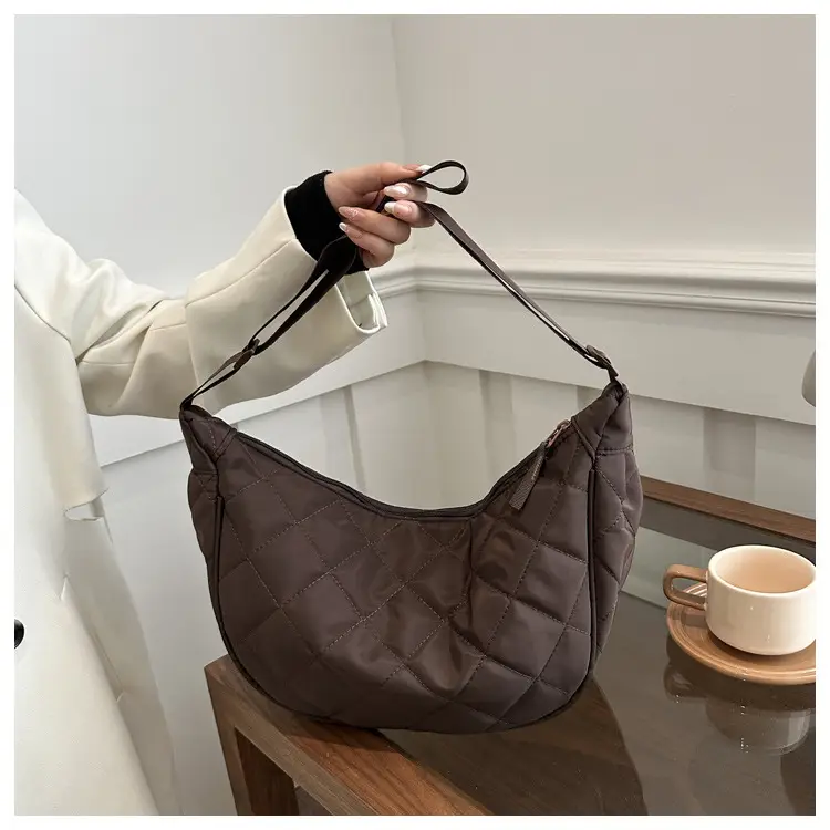 Foreign-style Large Cap Bag 2025 New Trend Fashion Niche Shoulder Bag — feature 44