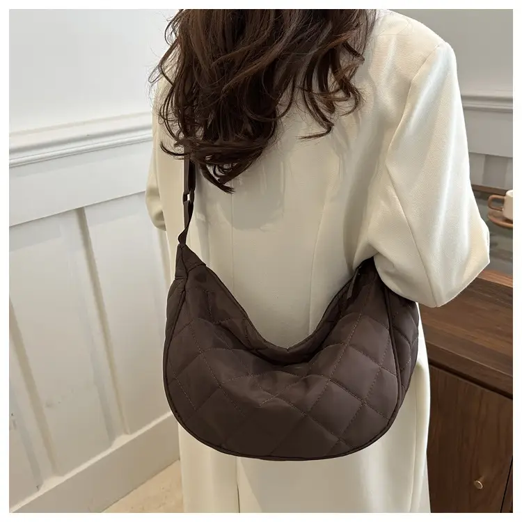 Foreign-style Large Cap Bag 2025 New Trend Fashion Niche Shoulder Bag — feature 45