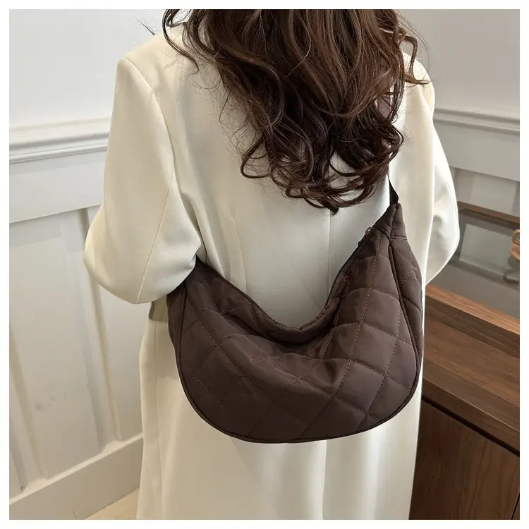Foreign-style Large Cap Bag 2025 New Trend Fashion Niche Shoulder Bag — feature 46