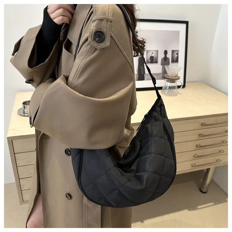 Foreign-style Large Cap Bag 2025 New Trend Fashion Niche Shoulder Bag — feature 47