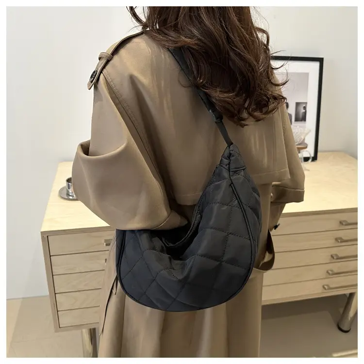 Foreign-style Large Cap Bag 2025 New Trend Fashion Niche Shoulder Bag — feature 48