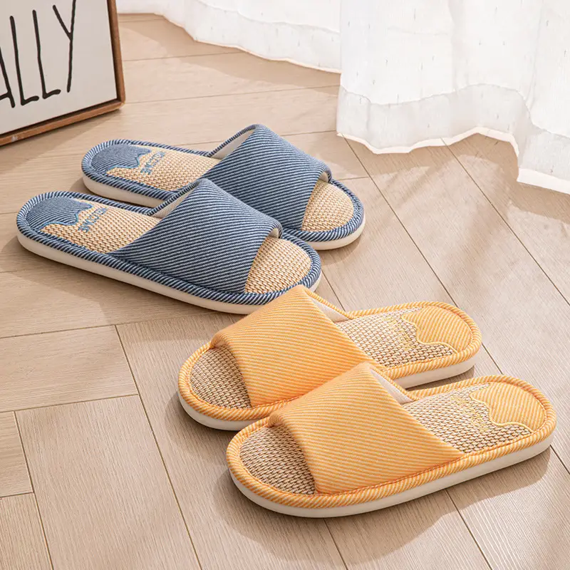 Linen slippers men's spring and autumn wholesale bear cotton linen mute soft bottom indoor breathable fabric slippers women's four seasons