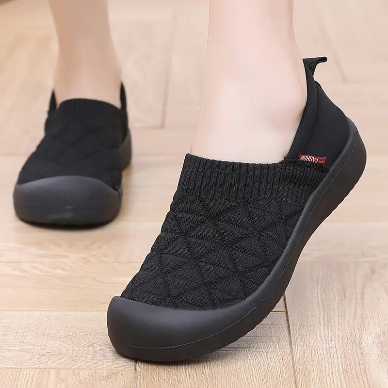 Spring and Autumn New Style Wear-Resistant Non-Slip Soft-Soled Old Beijing Cloth Shoes Slip-On Lazy Shoes Casual Breathable Mom Shoes - Image 6