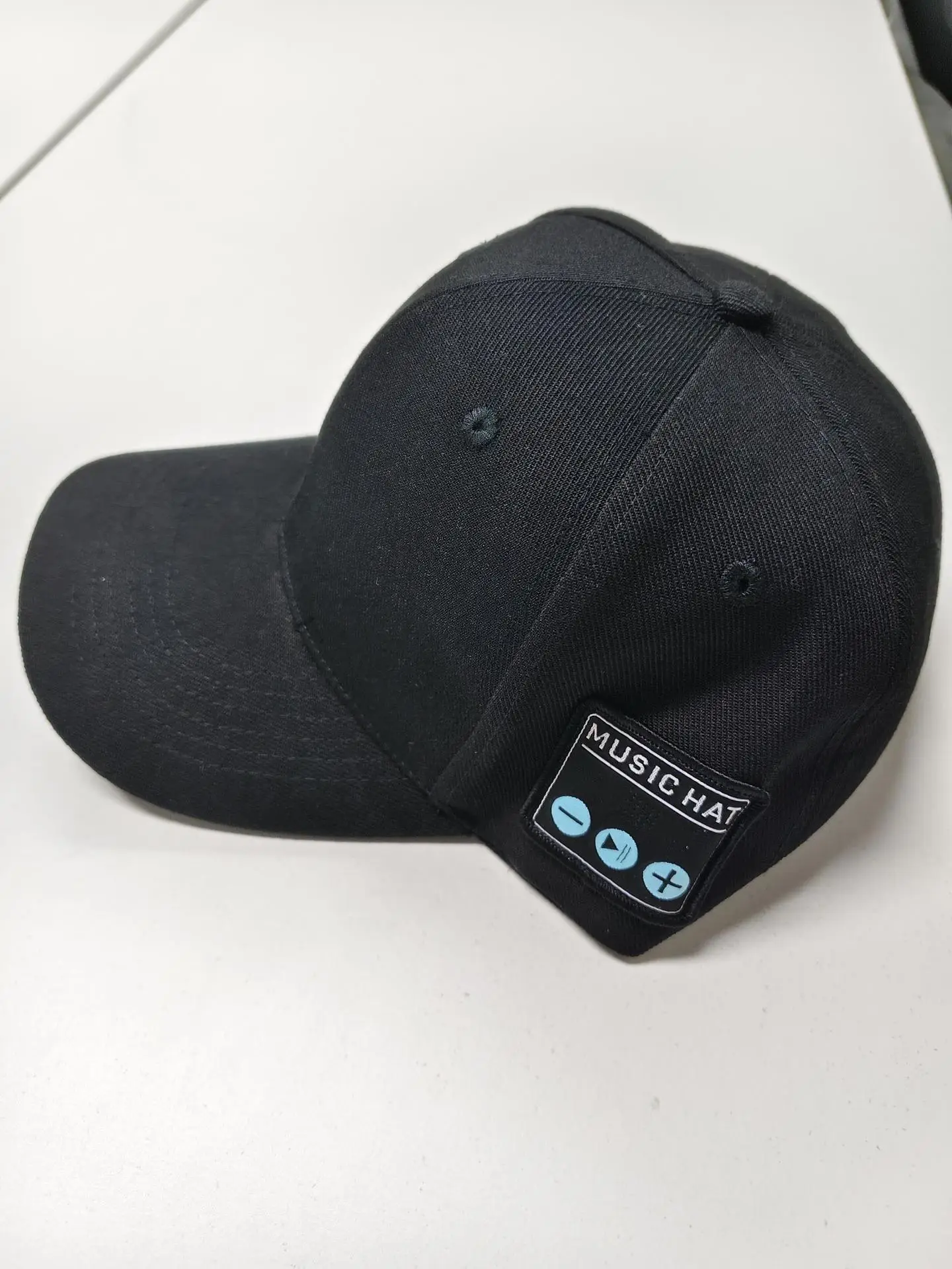Blue Bluetooth Music Hat with Detachable Speaker — feature 17