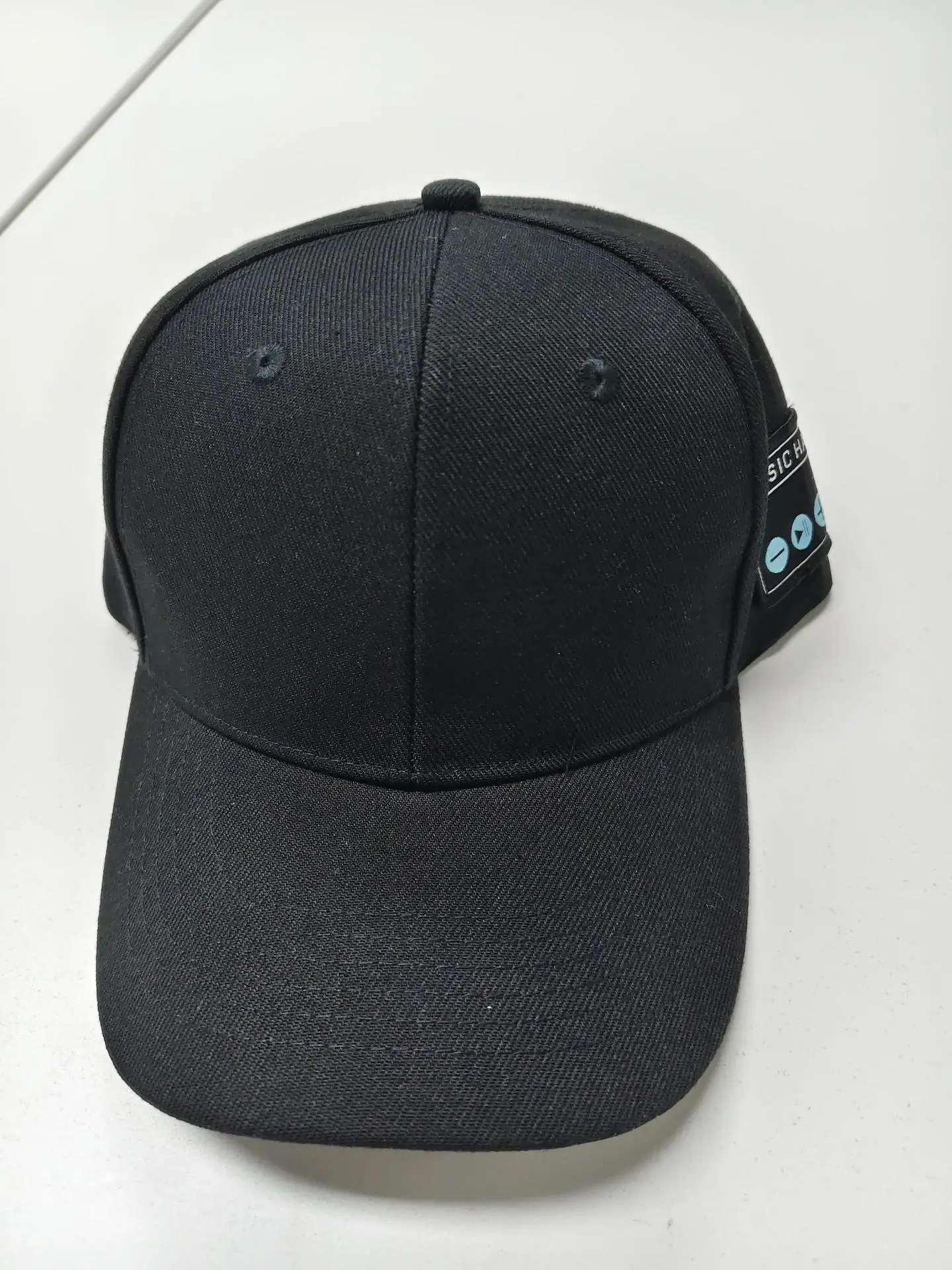 Blue Bluetooth Music Hat with Detachable Speaker — feature 19