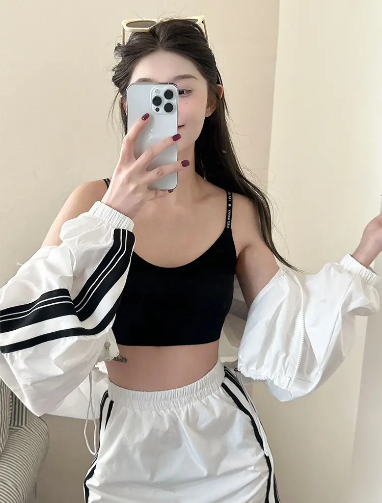 Traceless Back Strap Underwear Black Women's Small — feature 16