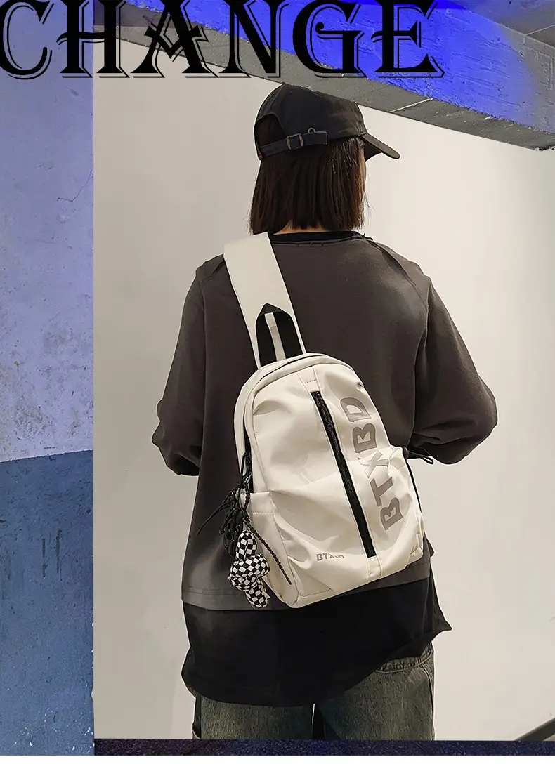 Lightweight Crossbody Bag for Men Women 2025 — feature 1