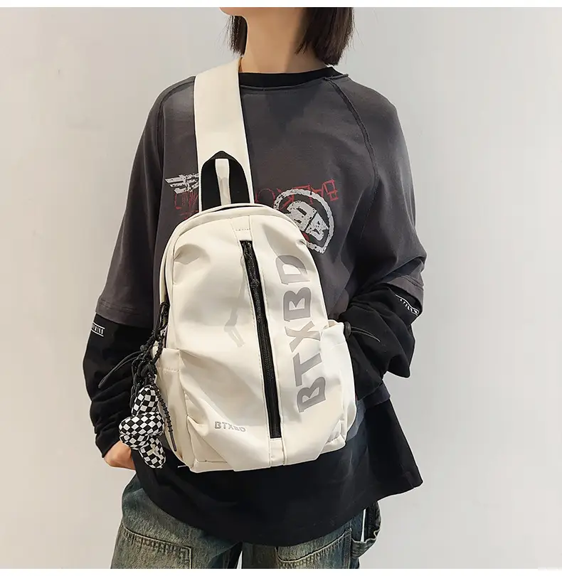 Lightweight Crossbody Bag for Men Women 2025 — feature 12