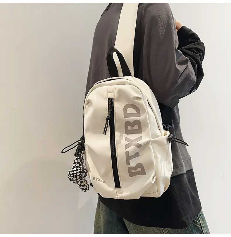 Lightweight Crossbody Bag for Men Women 2025 — feature 14