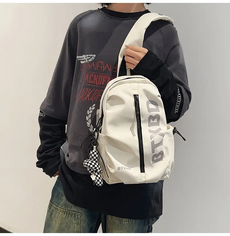 Lightweight Crossbody Bag for Men Women 2025 — feature 17