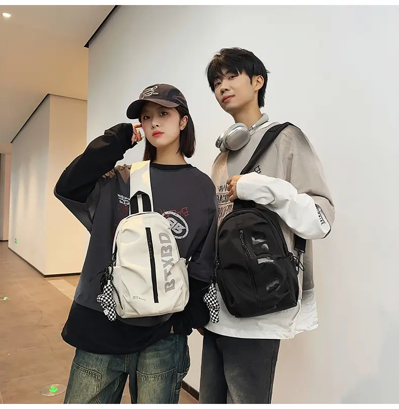Lightweight Crossbody Bag for Men Women 2025 — feature 25