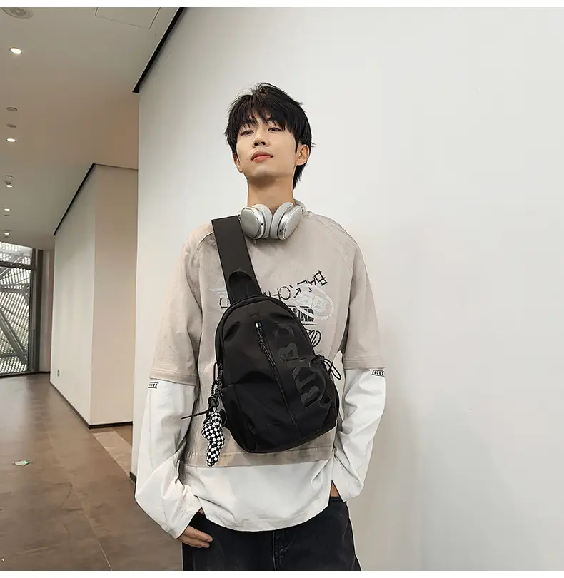 Lightweight Crossbody Bag for Men Women 2025 — feature 32