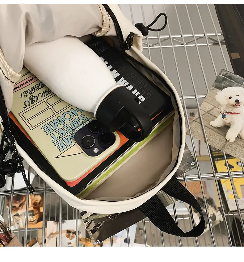 Lightweight Crossbody Bag for Men Women 2025 — feature 49