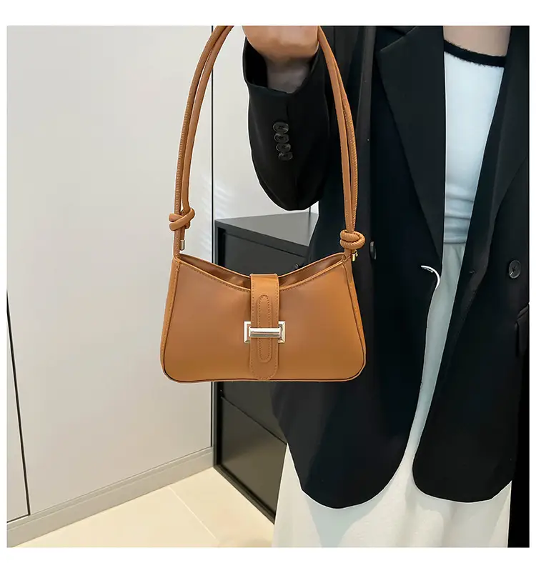 Red Luxurious Shoulder Crossbody Bag with Gold Clasp — feature 12