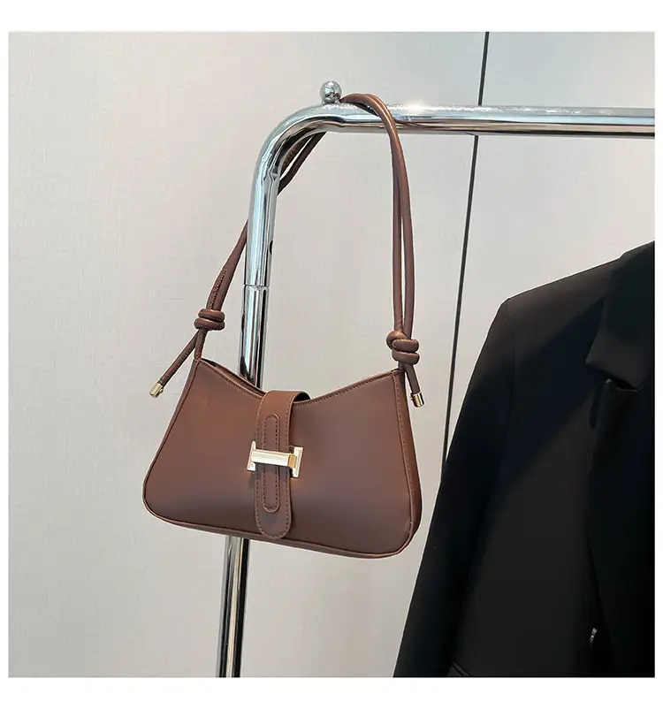 Red Luxurious Shoulder Crossbody Bag with Gold Clasp — feature 27
