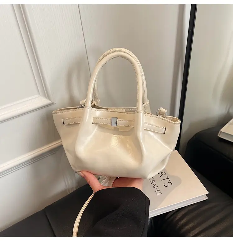 High-End Fashion Bucket Bag 2026 Spring and Summer New Casual Versatile Shoulder Bag for Work and Commuting Crossbody Bag — feature 15
