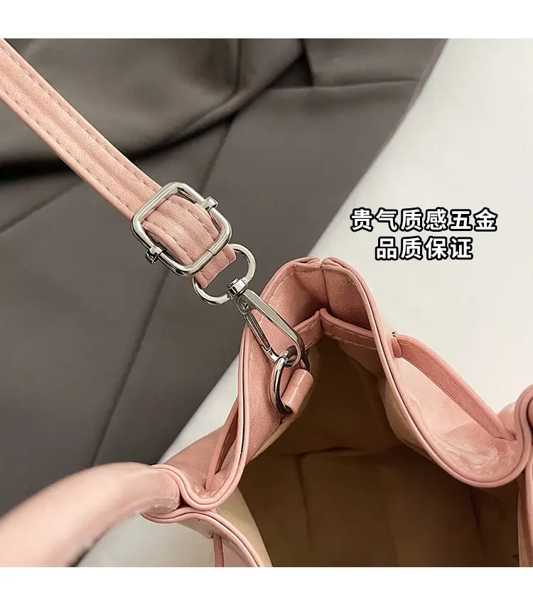 High-End Fashion Bucket Bag 2026 Spring and Summer New Casual Versatile Shoulder Bag for Work and Commuting Crossbody Bag — feature 26