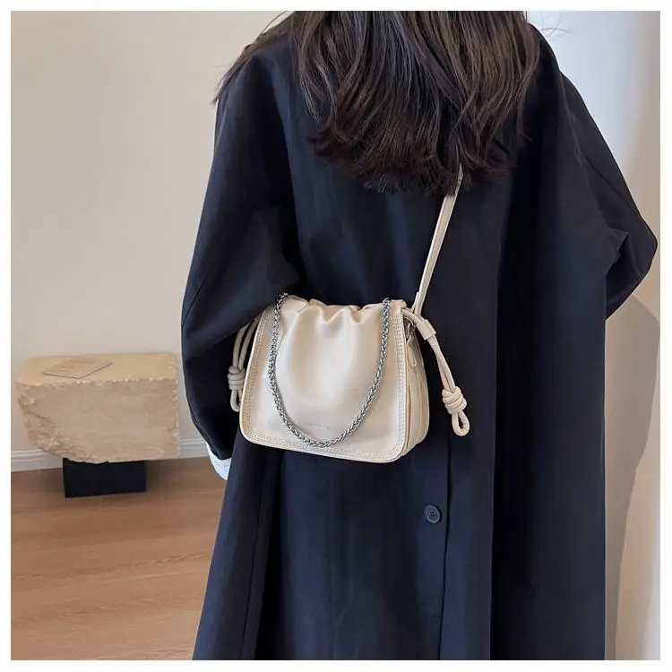 Black Pleated Shoulder Bag for Women New 2026 — feature 11