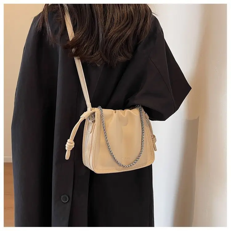 Black Pleated Shoulder Bag for Women New 2026 — feature 14