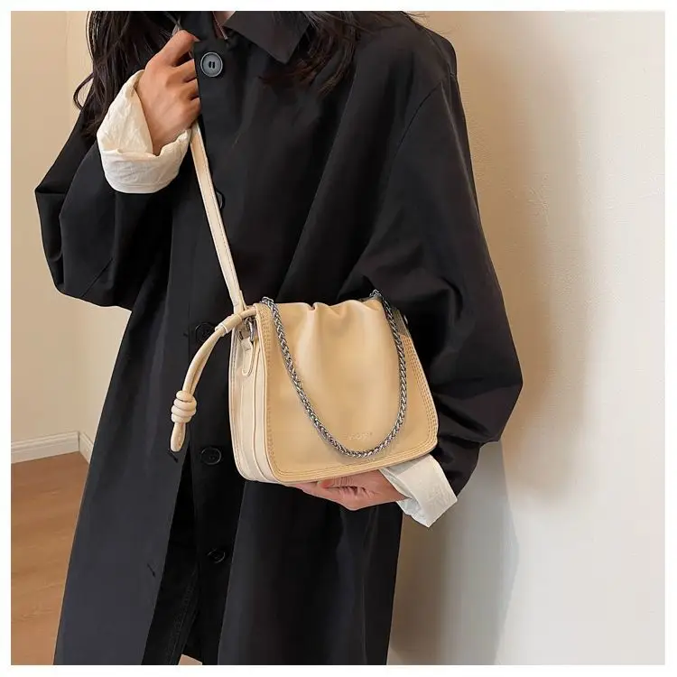 Black Pleated Shoulder Bag for Women New 2026 — feature 15
