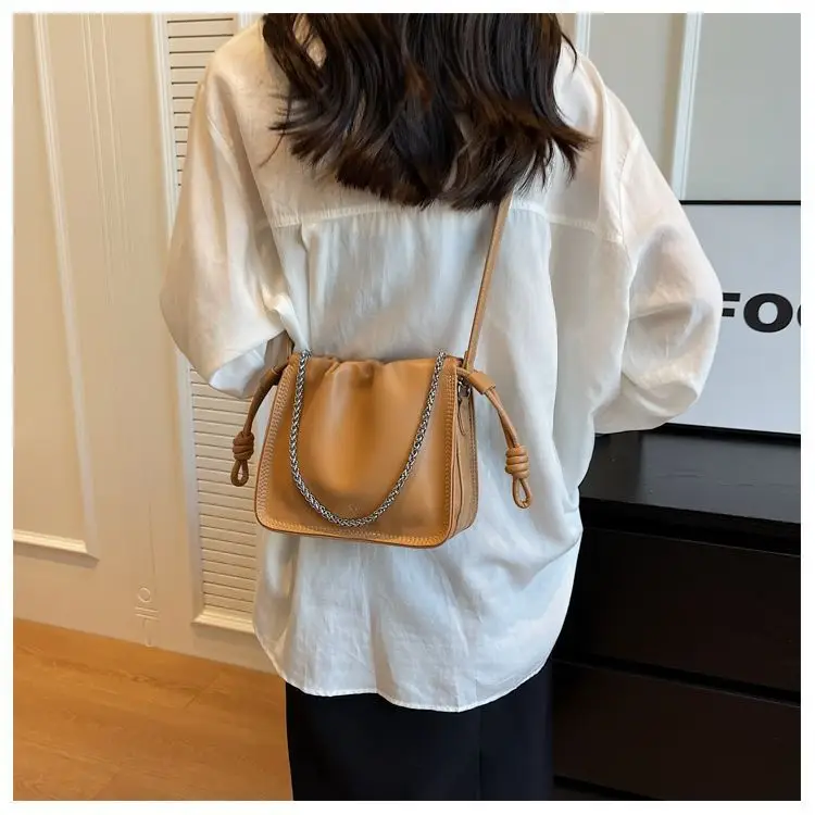 Black Pleated Shoulder Bag for Women New 2026 — feature 16