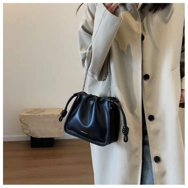 Black Pleated Shoulder Bag for Women New 2026 — feature 18