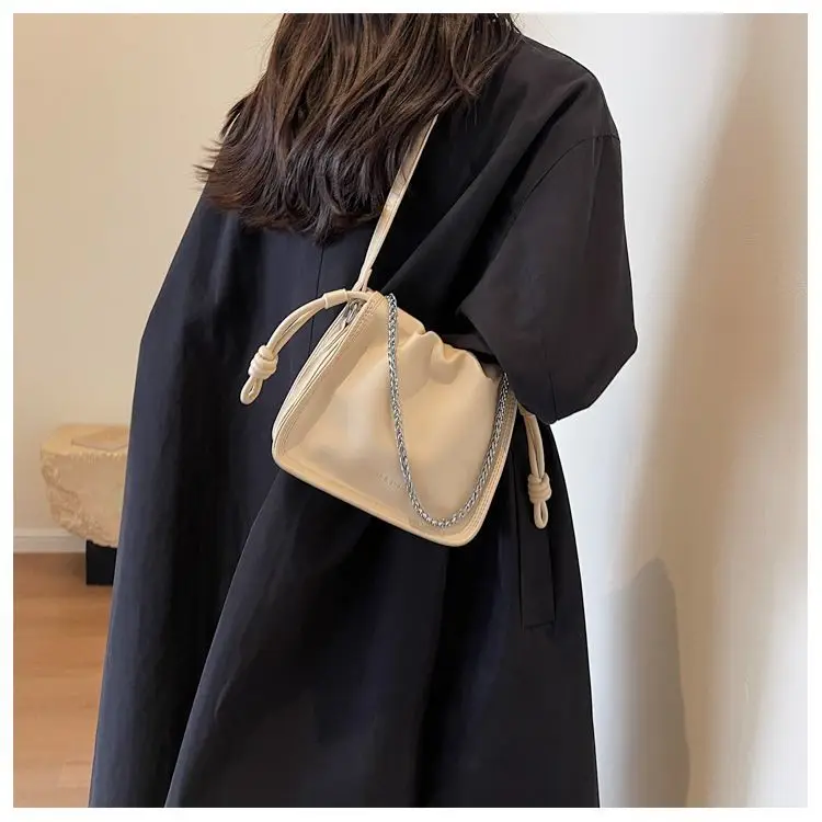 Black Pleated Shoulder Bag for Women New 2026 — feature 20