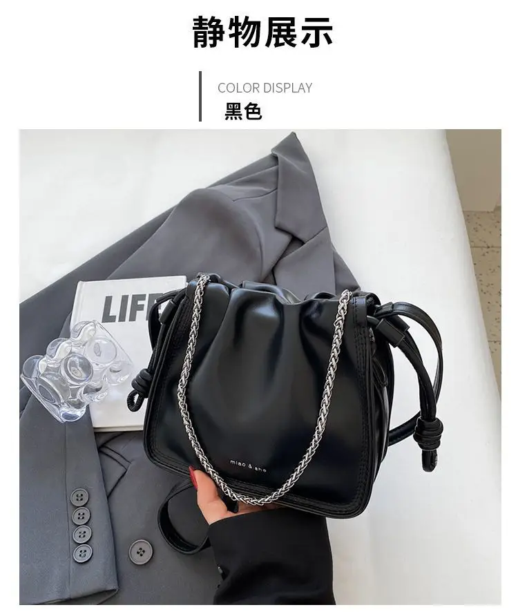 Black Pleated Shoulder Bag for Women New 2026 — feature 21