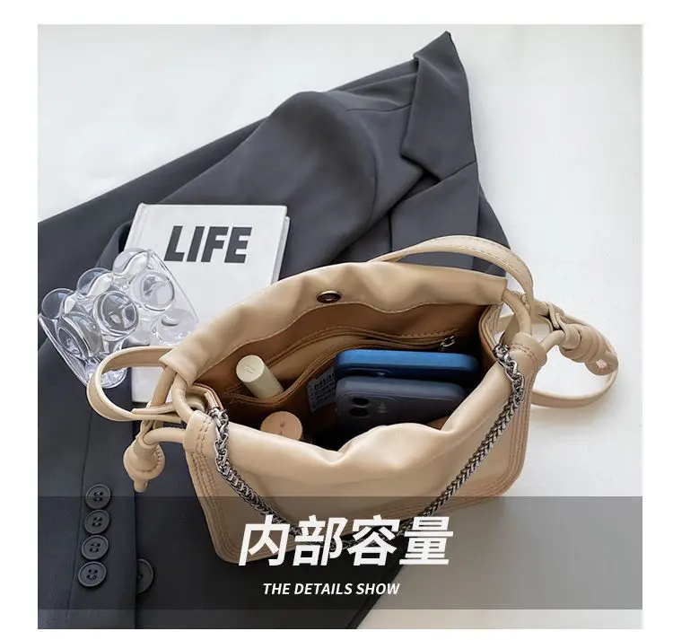 Black Pleated Shoulder Bag for Women New 2026 — feature 7