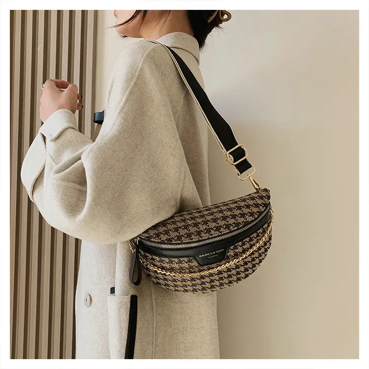 Women's Chain Embroidered Crossbody Bag Brown Leather — feature 15