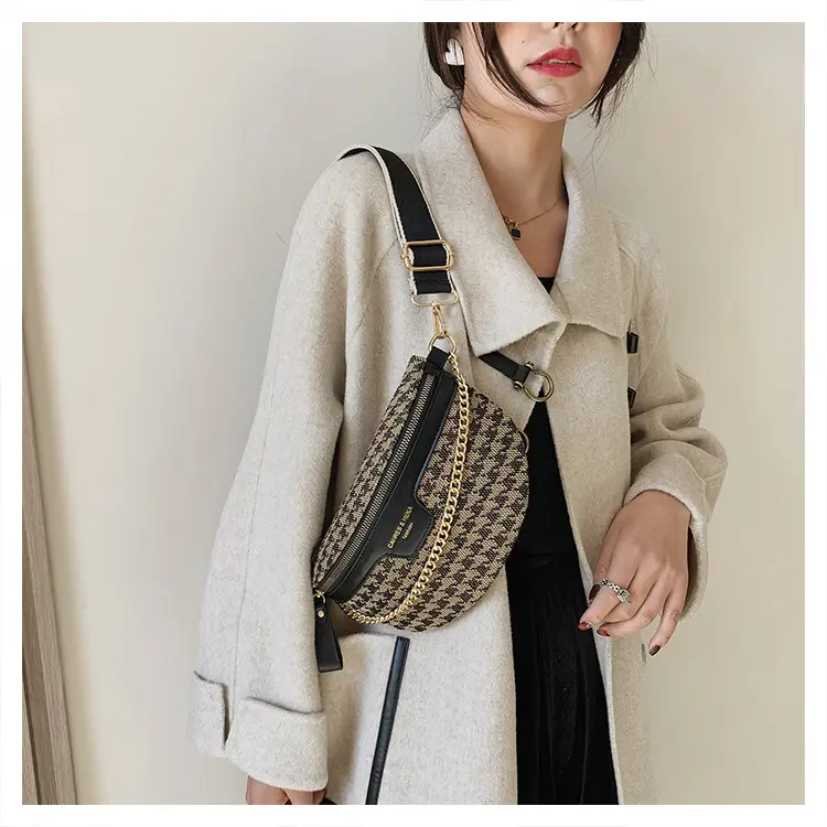 Women's Chain Embroidered Crossbody Bag Brown Leather — feature 16