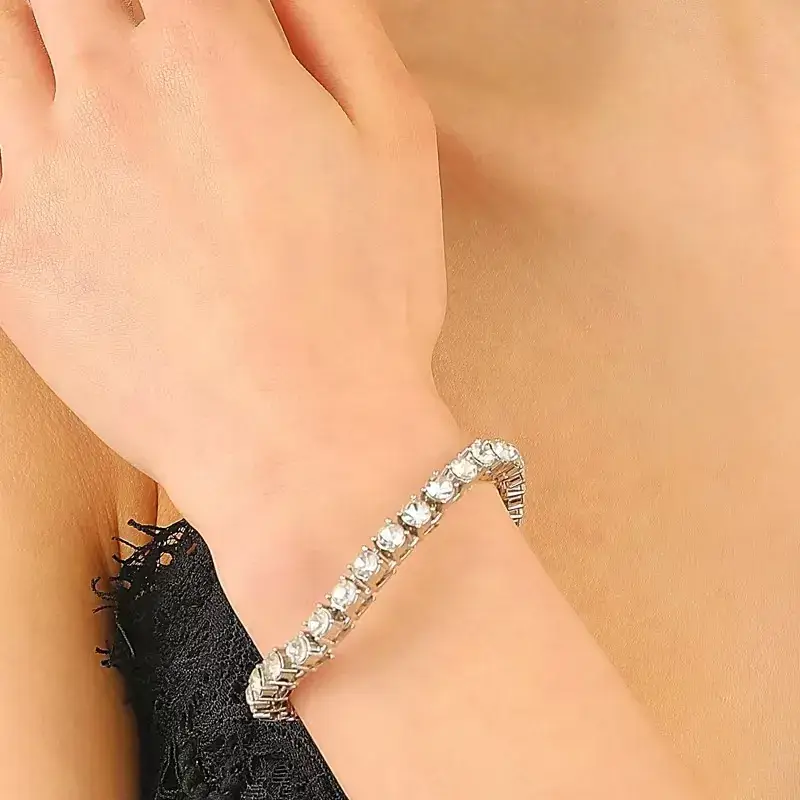 Gold Zircon Clavicle Chain Necklace for Women - Image 4