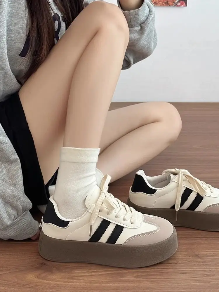 Desun Women's Shoes 2025 Spring and Autumn New Thick Sole Retro White Shoes Casual Forrest Gump Shoes All-match Sports Sneakers — feature 4