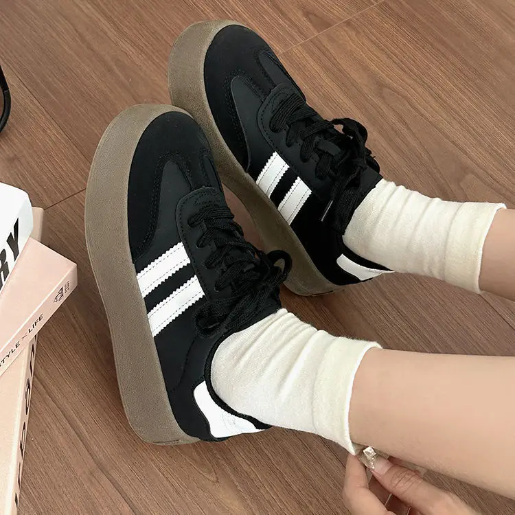 Desun Women's Shoes 2025 Spring and Autumn New Thick Sole Retro White Shoes Casual Forrest Gump Shoes All-match Sports Sneakers - Image 2