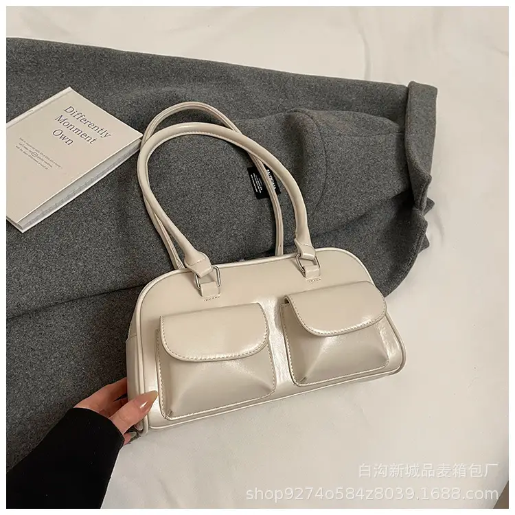 Black Korean Style Double-Pocket Shoulder Bag - Image 5
