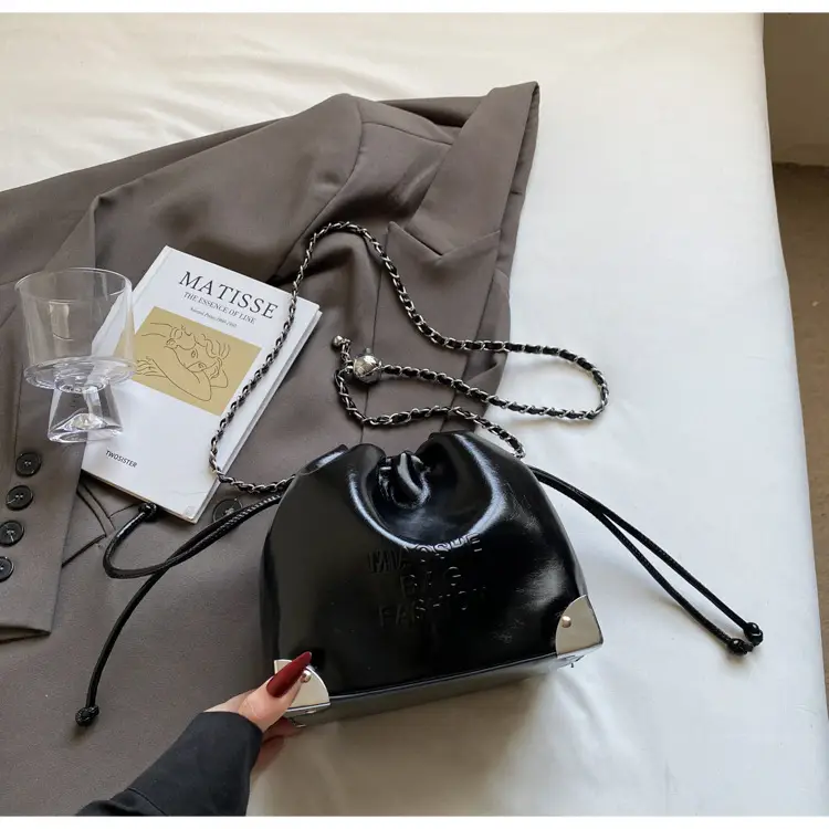 Pink Chain Shoulder Bag for Women 2025 — feature 24
