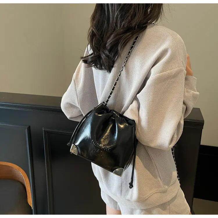 Pink Chain Shoulder Bag for Women 2025 — feature 28
