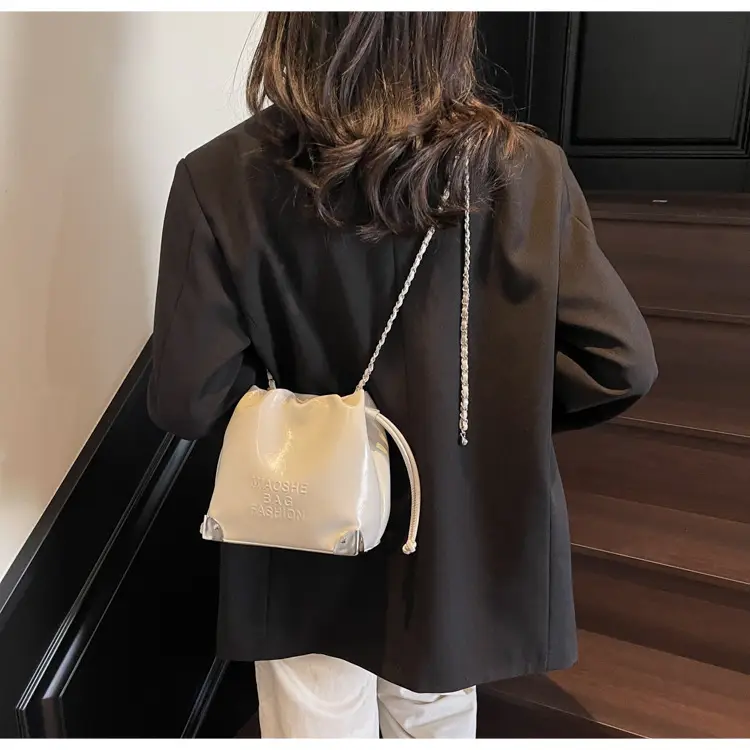 Pink Chain Shoulder Bag for Women 2025 — feature 31
