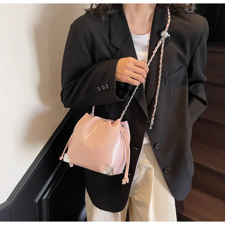 Pink Chain Shoulder Bag for Women 2025 — feature 33