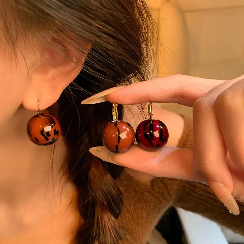 Retro Leopard Beaded Earrings Gold Plated — feature 12