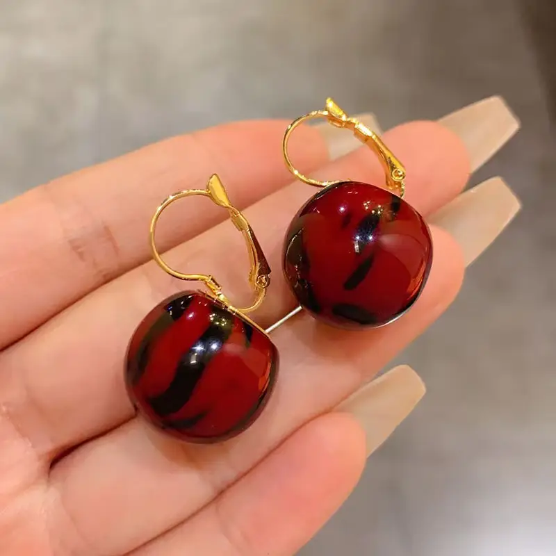 Retro Leopard Beaded Earrings Gold Plated — feature 7