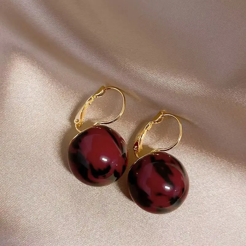 Retro Leopard Beaded Earrings Gold Plated — feature 9