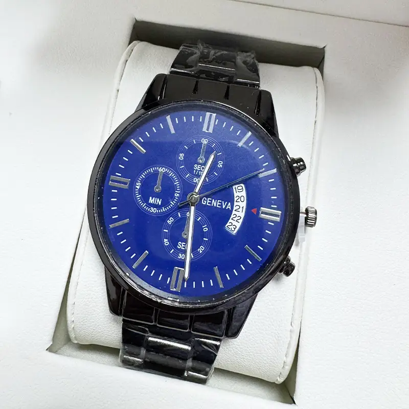 Cross-border explosions calendar steel band watch large dial three-eye quartz watch cross-border business men's watch manufacturers wholesale — feature 6