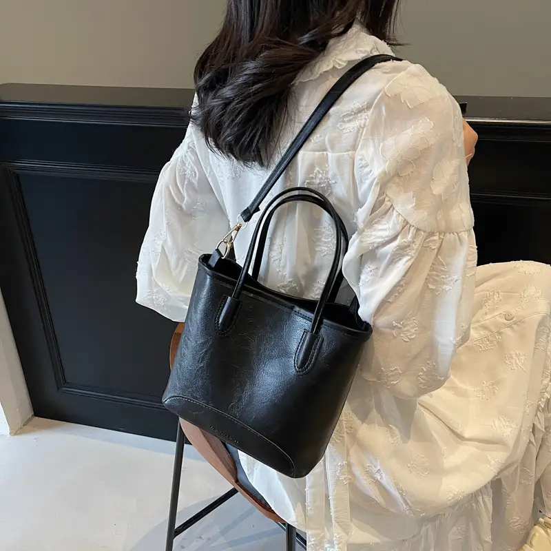 2025 Spring Shoulder Bag Women Large Capacity Beige Black - Image 6
