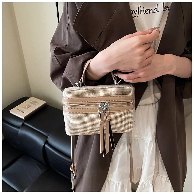 New Contrast Stitching 2025 Western Style Large Capacity Box Bag — feature 14