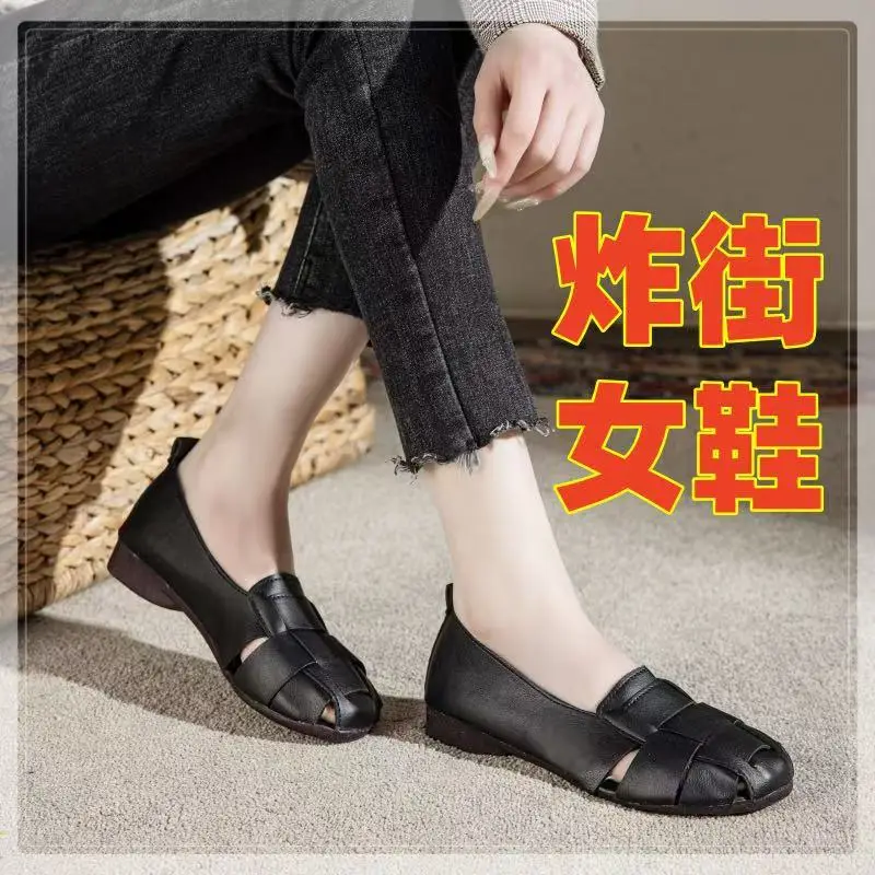 Soft Leather Hollow Hole Sandals Women's 2025 Spring and Summer New Flat Bottom Baotou Non-slip Soft Bottom Breathable Shoes for Mother - Image 3