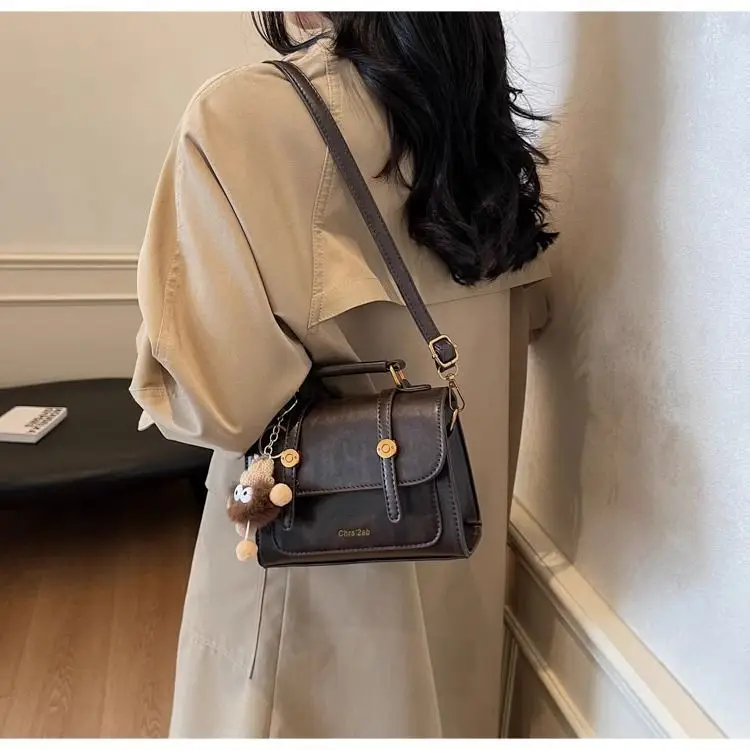 Women's Retro Brown Shoulder Bag 2024 Winter — feature 7