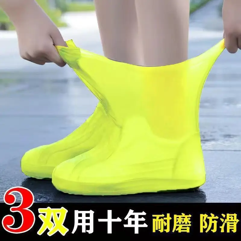 Latex Shoe Covers, Thickened Silicone Shoe Covers, Rainproof Shoe Covers, Special Waterproof Wear-Resistant Outdoor Non-Slip Shoe Covers and Foot Covers