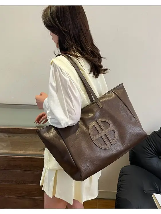 Women's Cream Leather Shoulder Bag with Logo, 2026 Spring Summer Use - Image 5