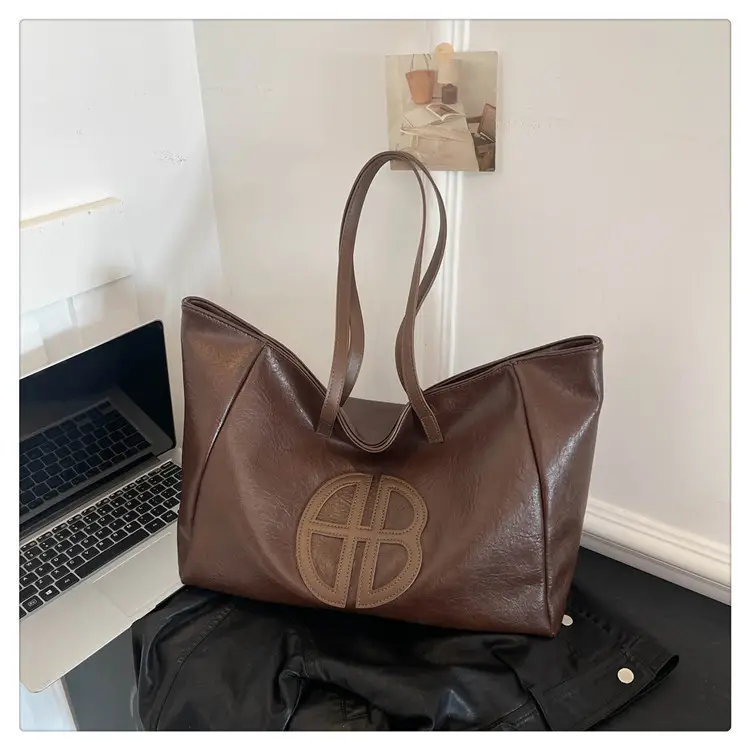Women's Cream Leather Shoulder Bag with Logo, 2026 Spring Summer Use — feature 14